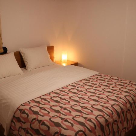 Zea Apartments Himare Bagian luar foto