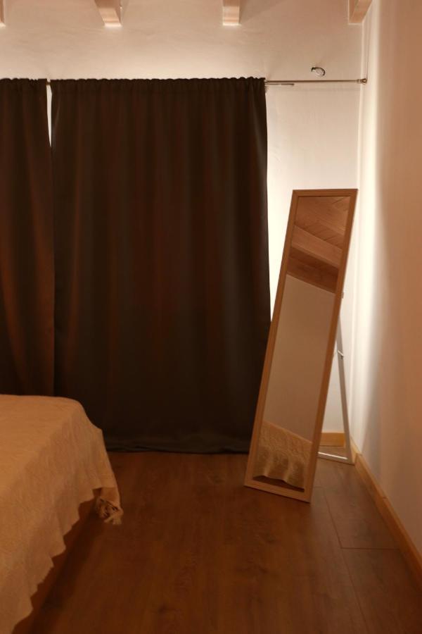 Zea Apartments Himare Bagian luar foto